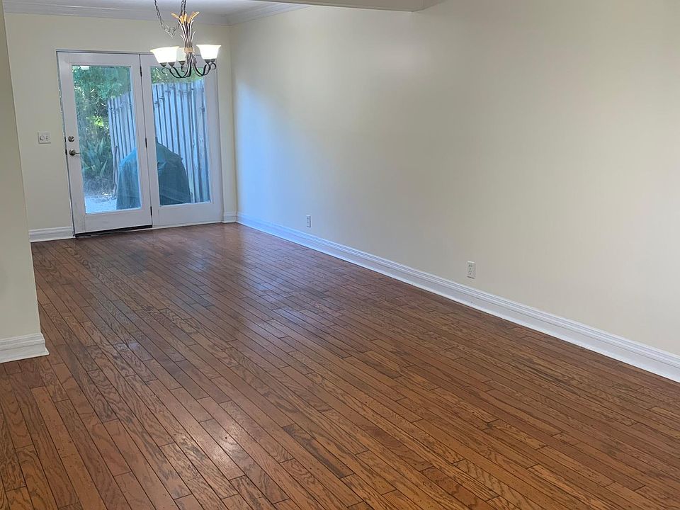 Living/Dining room 1st Floor