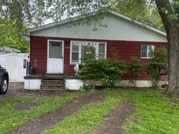 1376 Ready Ave, Burton, MI 48529