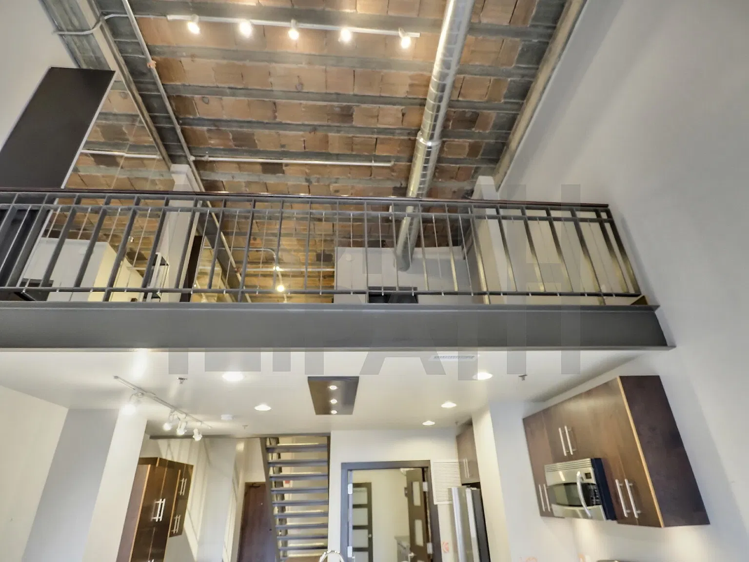 1 bed, 1.0 bath, 975 sqft, $1,400 — Photo 4