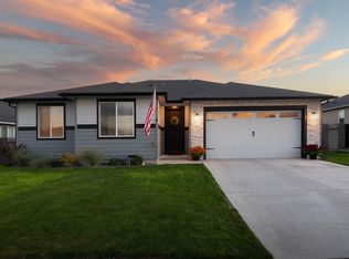 8389 Gardner St, West Richland, WA 99353