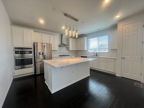 3rd image of 21034 E Quincy Pl