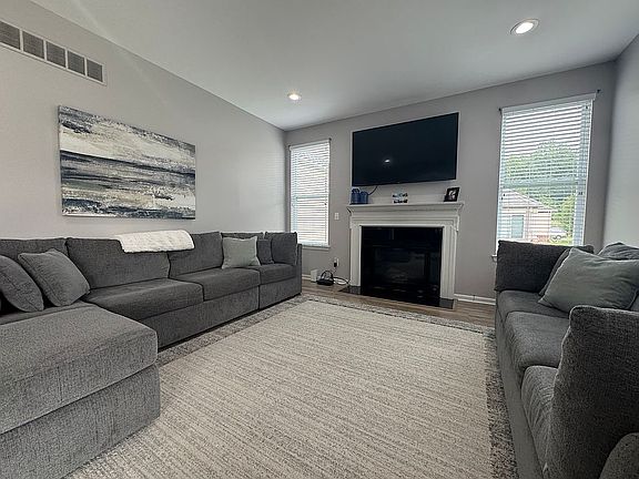 5th image of 37469 Karen Ann Ct