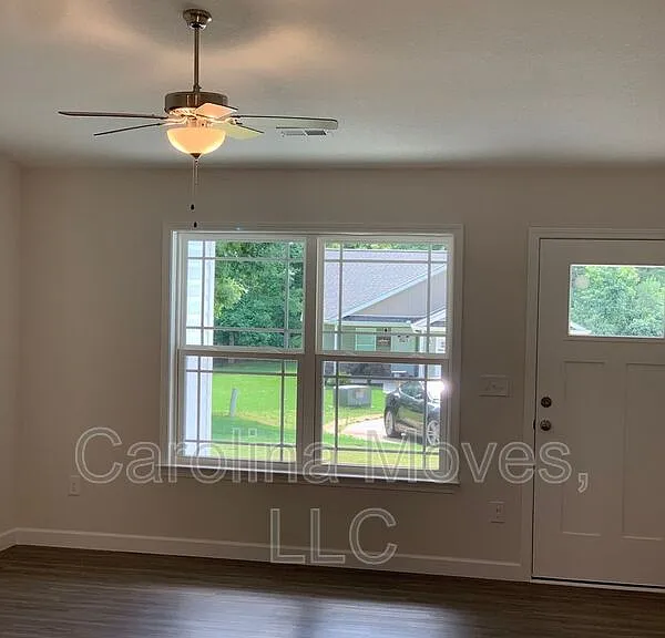 147 Cosmos Ln — Photo 2