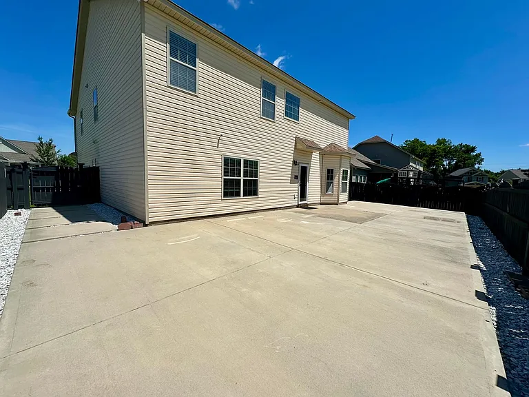 2712 Magnum Dr — Photo 22