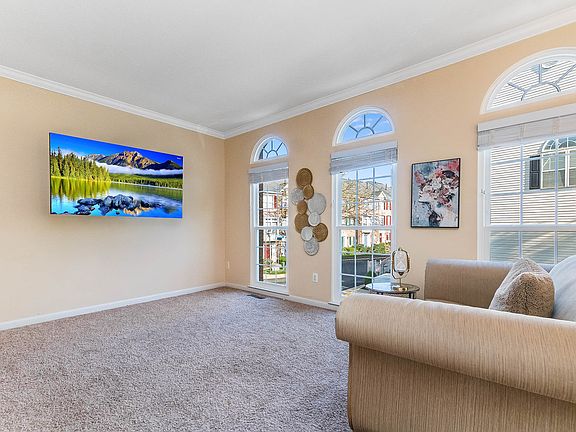5th image of 2755 Manhattan Pl #1