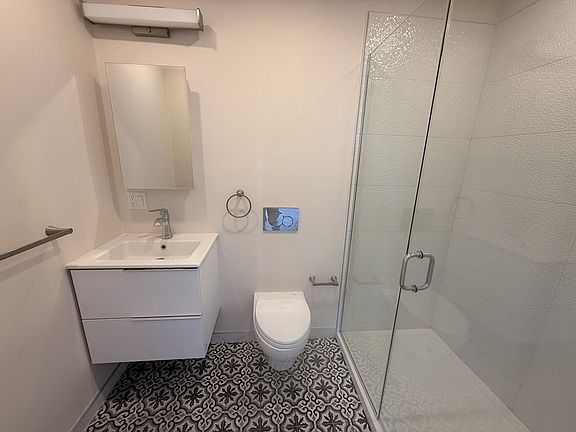 4th image of 7 Thornley St Floor 2