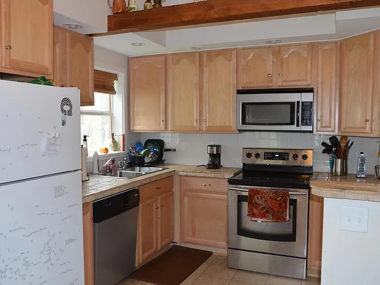 58 Beech St — Photo 5