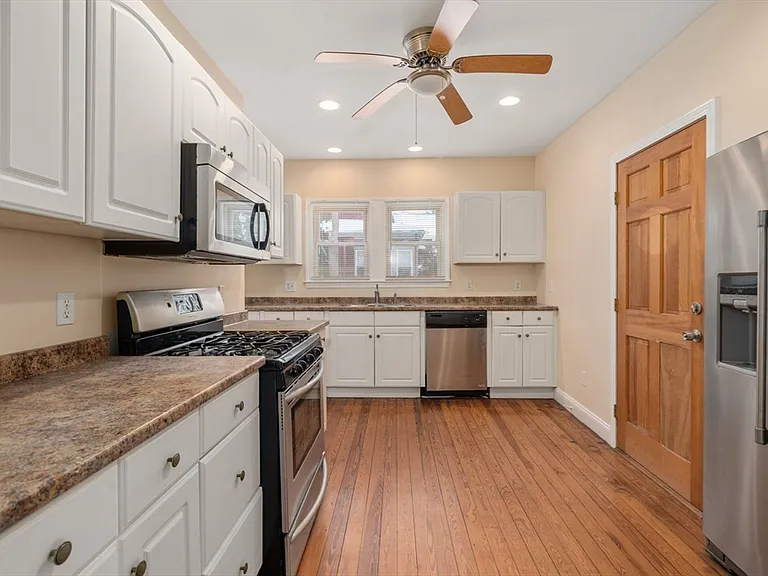 25-27 Lafayette St #1 — Photo 4