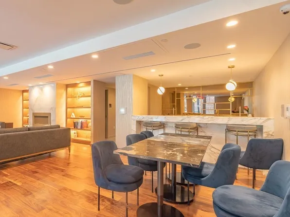 107 Columbia Heights image 10 of 12