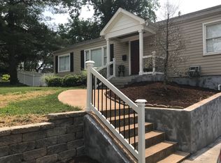 1503 Grant Ridge Ln, Saint Louis, MO 63126