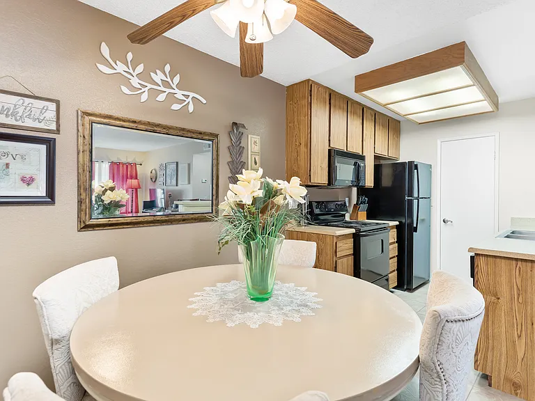 Quailpointe Apartments — Photo 41