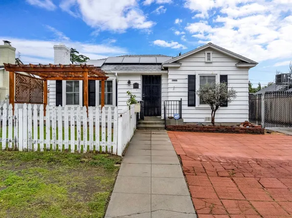 215 E Clinton Ave, Fresno, CA 93704