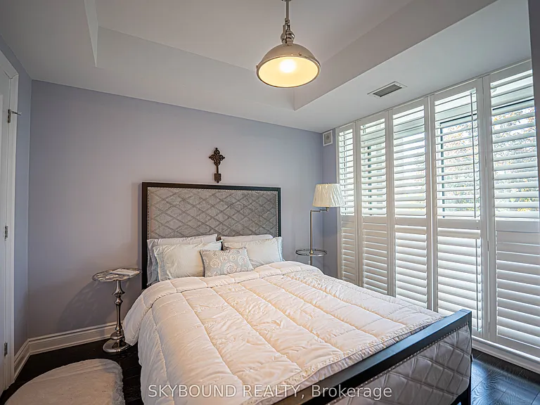 3500 Lakeshore Rd W #420 — Photo 10