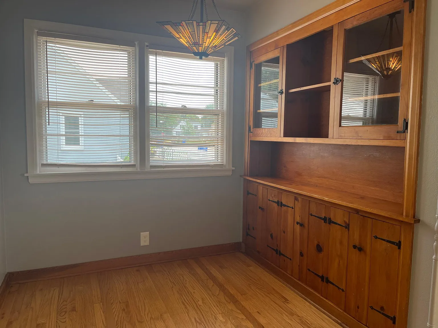 3 bed, 1400 sqft, $2,400 — Photo 4