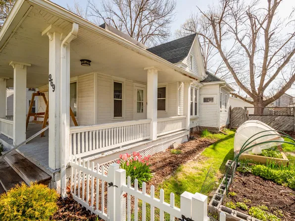 969 14th St, Marion, IA 52302