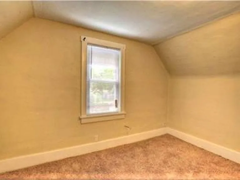 1011 W Tremont St — Photo 2