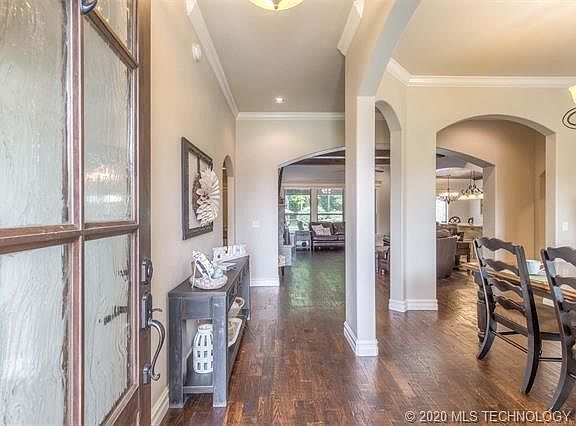 4th image of 7 Woodcreek Ln