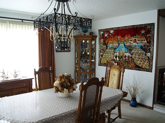 3rd image of 2115 Vista Dr