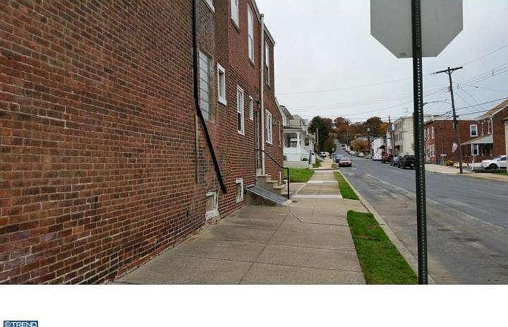 2nd image of 400 Holstein St