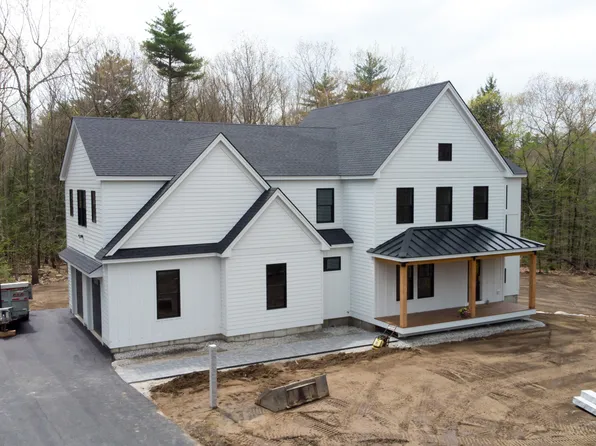 5 Red Oak Drive, Falmouth, ME 04105