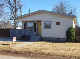 202 NW 7th St, Tuttle, OK 73089