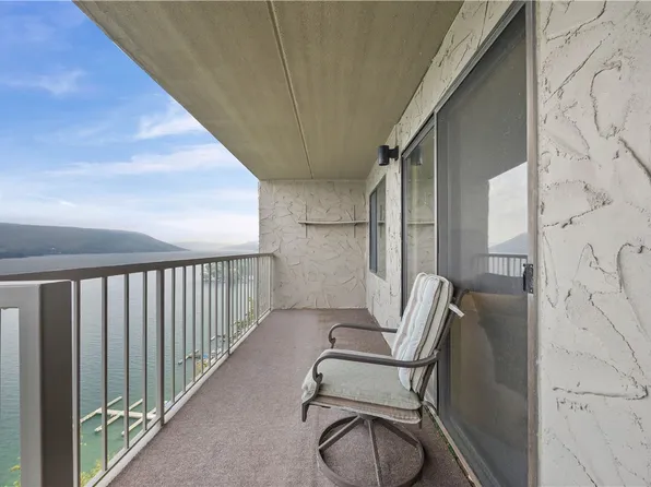 176 Cliffside Dr, Canandaigua, NY 14424
