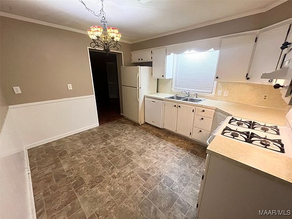 4th image of 319 Forest Hills Dr