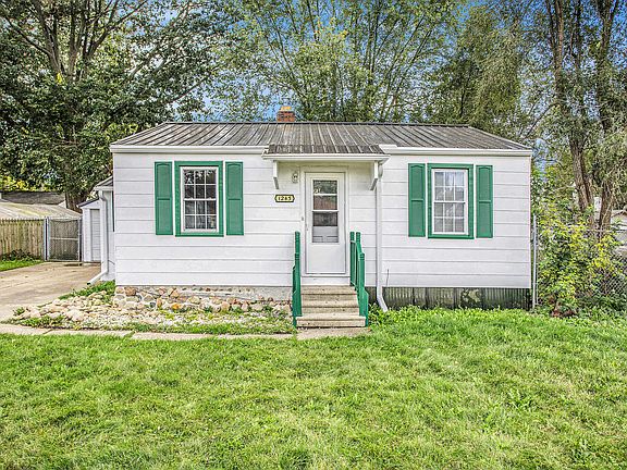 2nd image of 1243 Territorial Rd W