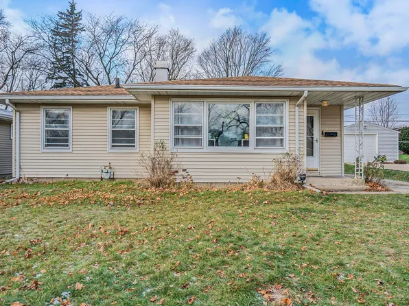 1223 Sussex Dr, South Bend, IN 46628