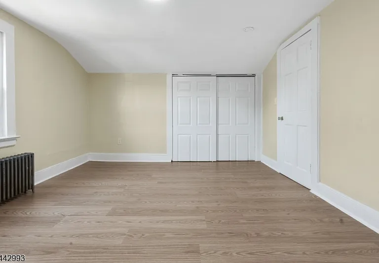 196 Broughton Ave — Photo 15