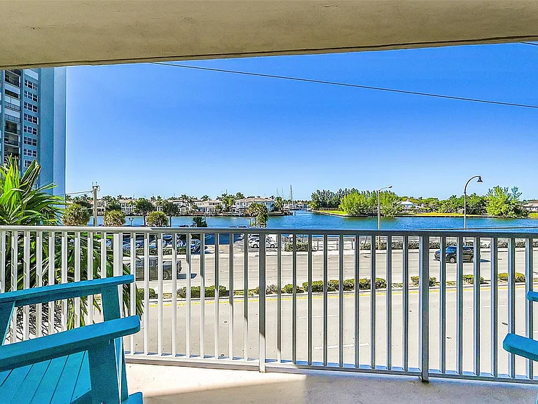 1401 S Ocean Dr #304 — Photo 28