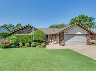 2514 Wagon Trl, Enid, OK 73703