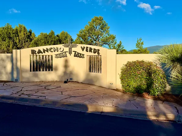 221 Via Sedillo Rd, Tijeras, NM 87059