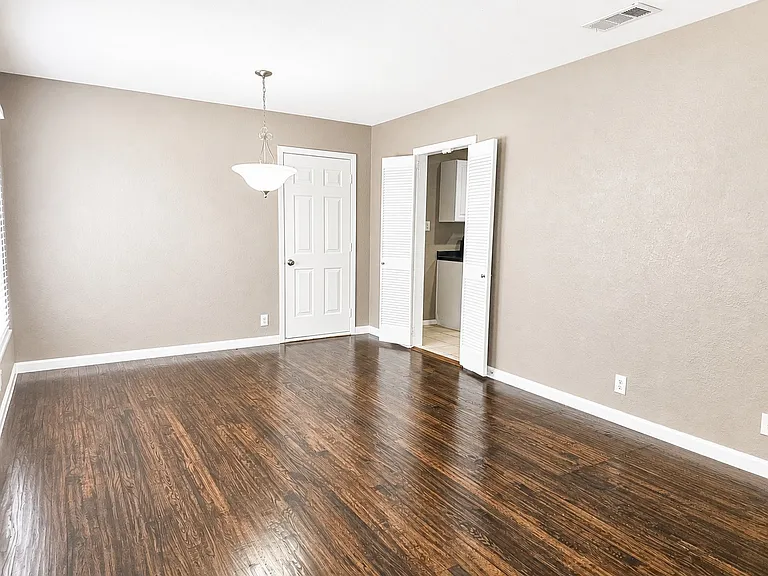 10518 Galena St — Photo 13