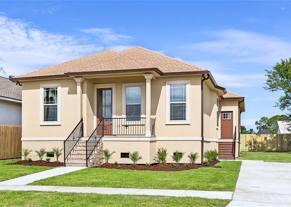 1st image of 7411 Dartmoor Dr
