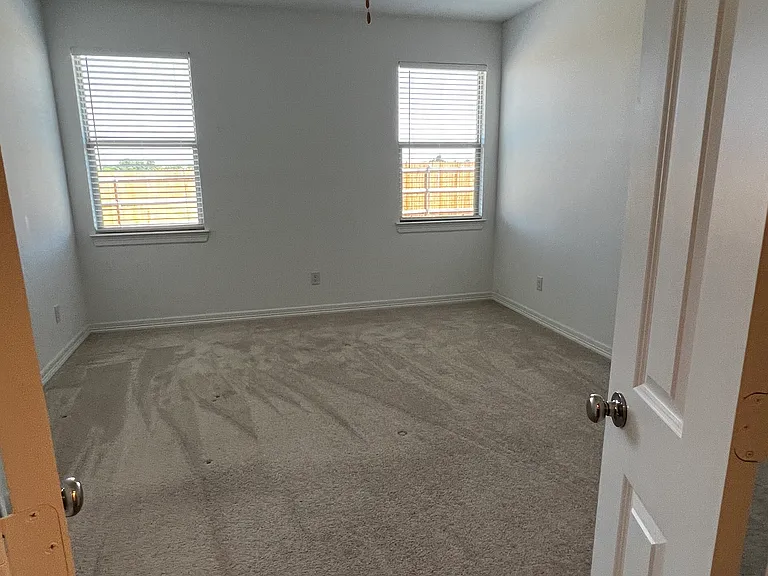 9229 SW 18th St — Photo 9