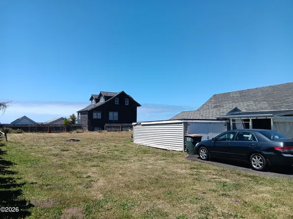 213 NW Cliff St, Newport, OR 97365