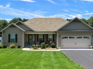 2821 H E Johnson Rd, Alvaton, KY 42122