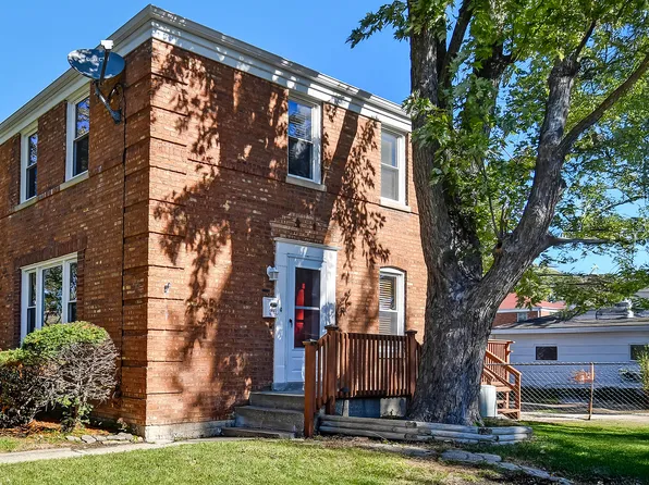 8303 Lawndale Ave, Skokie, IL 60076