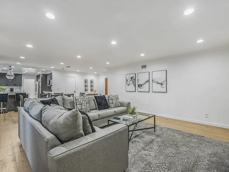 10146 Amestoy Ave — Photo 13