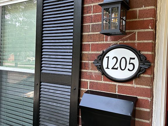 2nd image of 1205 E 4th St