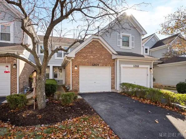 1208 Tennyson Ln, Naperville, IL 60540