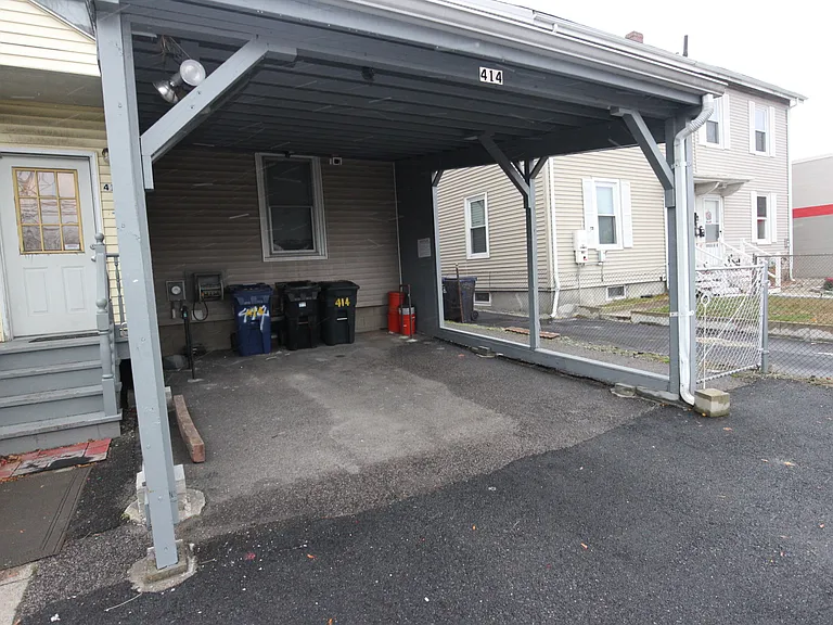 414 Western Ave — Photo 14