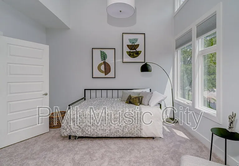 936 Southside Pl — Photo 29