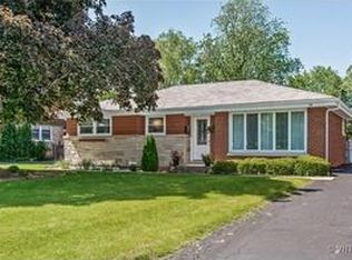 2502 Central Rd, Glenview, IL 60025