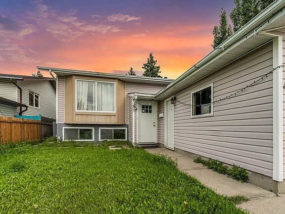 4th image of 4516 18a Ave NW