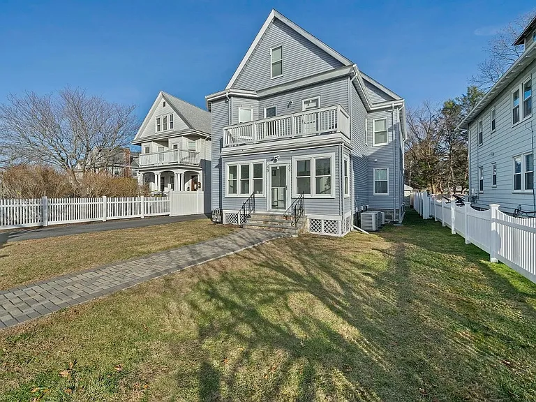 220 Blue Hills Pkwy #1 — Photo 16