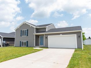 1633 Tea Pond Ct, Vicksburg, MI 49097