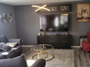 10185 Apple Blossom Cir, Fishers, IN 46038