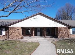1613 S Madison St, Macomb, IL 61455
